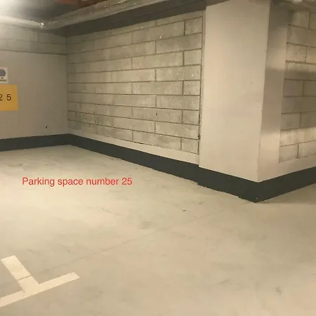 Veronica By Q4apartments דירה